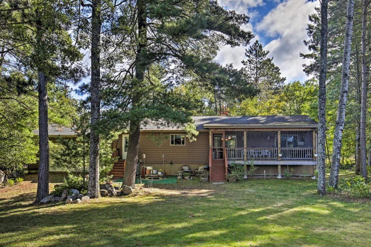 Lakefront Family Getaway With Private Deck And Dock! Villa Conover Eksteriør billede